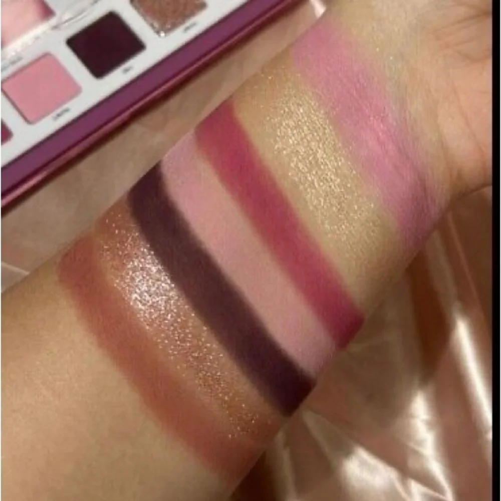 Natasha Denona Love Face Eyeshadow & Cheek Essential Palette